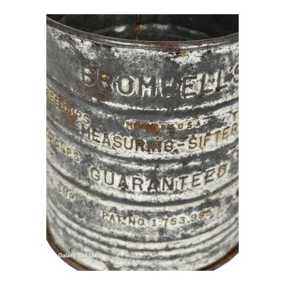 Bromwell's 3 Cup Measuring Flour Sifter Metal Vintage Rustic Kitchen Utensil - Picture 3 of 9